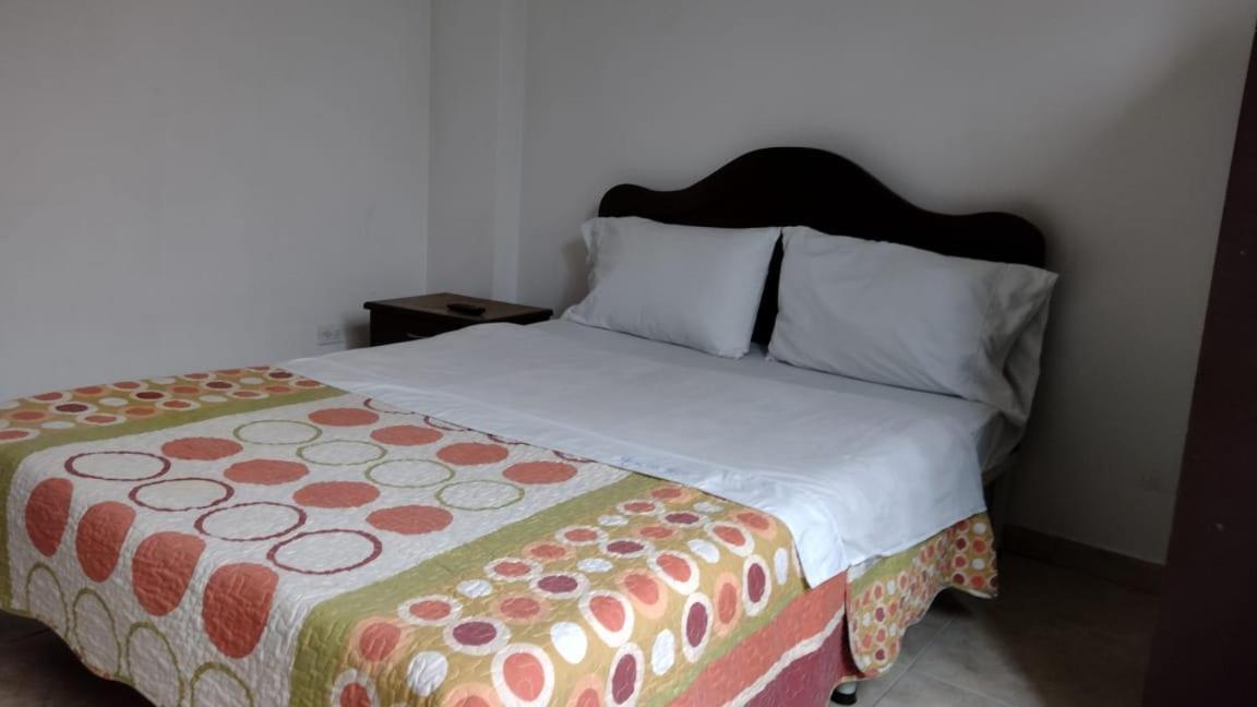 Hotel Del Parque Velez ภายนอก รูปภาพ
