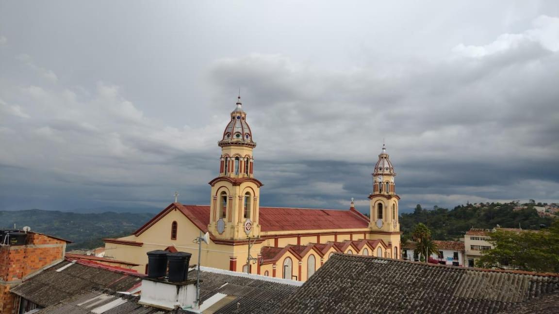 Hotel Del Parque Velez ภายนอก รูปภาพ